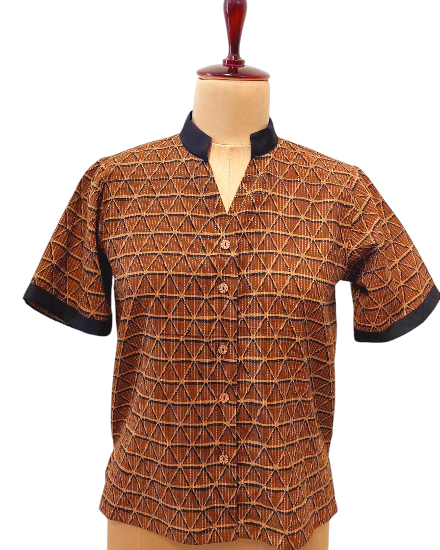 Natural Dye Organic Cotton Shirt, Mocha Mousse design, Earthy Shirt, Casual Women's shirt, Wabi Sabi Shirt, Pure Cotton Shirts, mandarin Collared Shirt, Unique Print Shirt