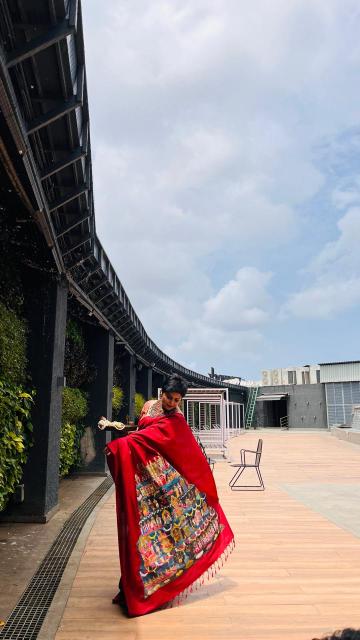Handpainted Silk Saree, painted sarees, hand painting sarees, painting sarees online, hand painted floral sarees, painting saree, floral hand painted saree, painted saree, designer hand painted sarees, hand painted sarees india, hand painted silk sarees