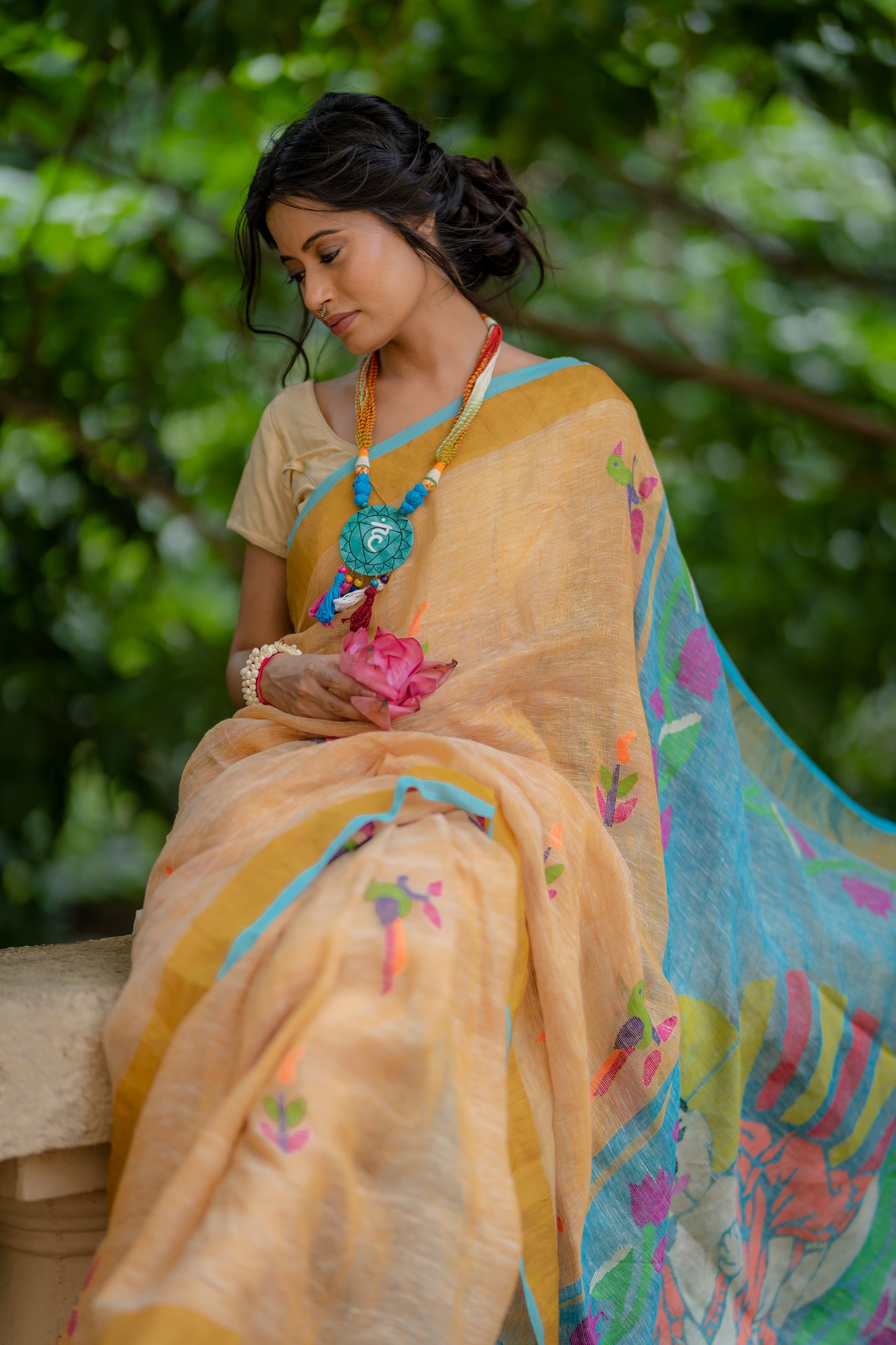 Handwoven Linen Jamdani Saree, Buddha linen jamdani sarees, Pure linen Sarees, Bengal Jamdani Saree, Patel sarees, Ranga Chakra, Pastel linen saree for summer, Jamdani