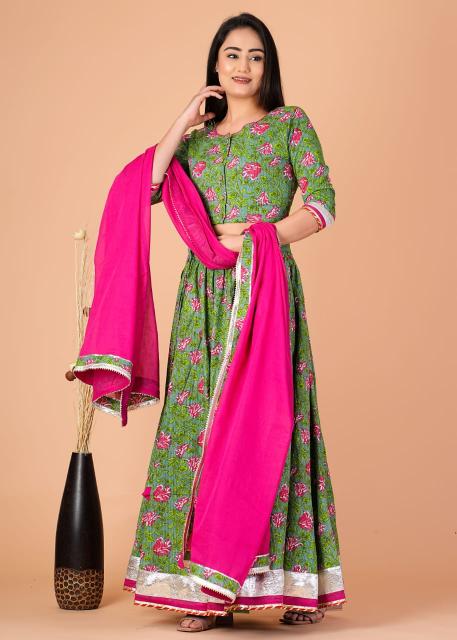 Pink Dupptta Green Lehenga