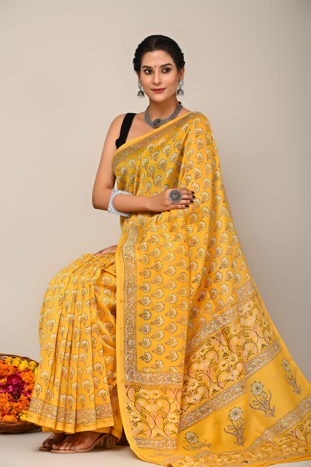 Yellow chanderi silk saree, Chanderi silk saree, Ranga chakra, Chanderi Saree, Daily wear sarees, Small printed saree, Modern Printed Saree, New designer Printed Saree, Chanderi Silk Saree with Zari Border, chanderi cotton silk saree, Handloom Pure Chanderi Silk sarees price, Yellow saree
