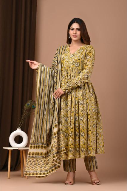 Dandelion Anarkali suit