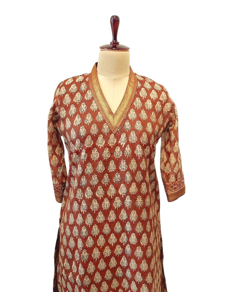 Natural print Brown Chanderi Silk V neck Kurta