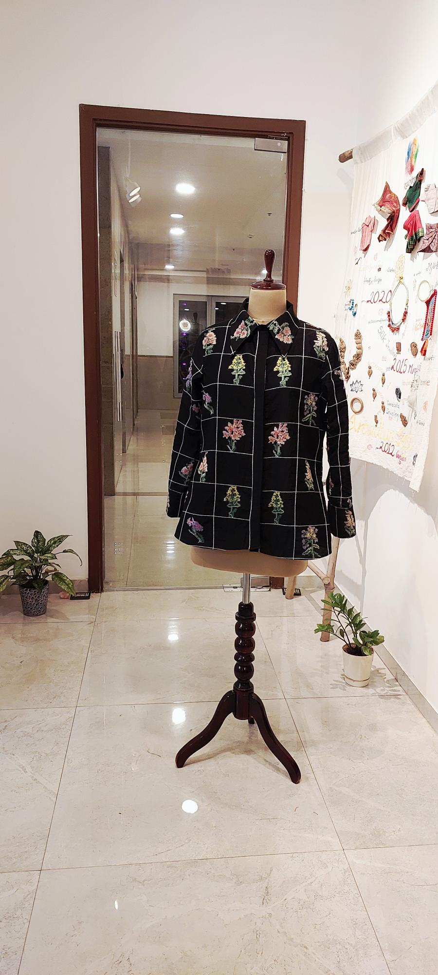 Black Statement cross-stitch Shirt