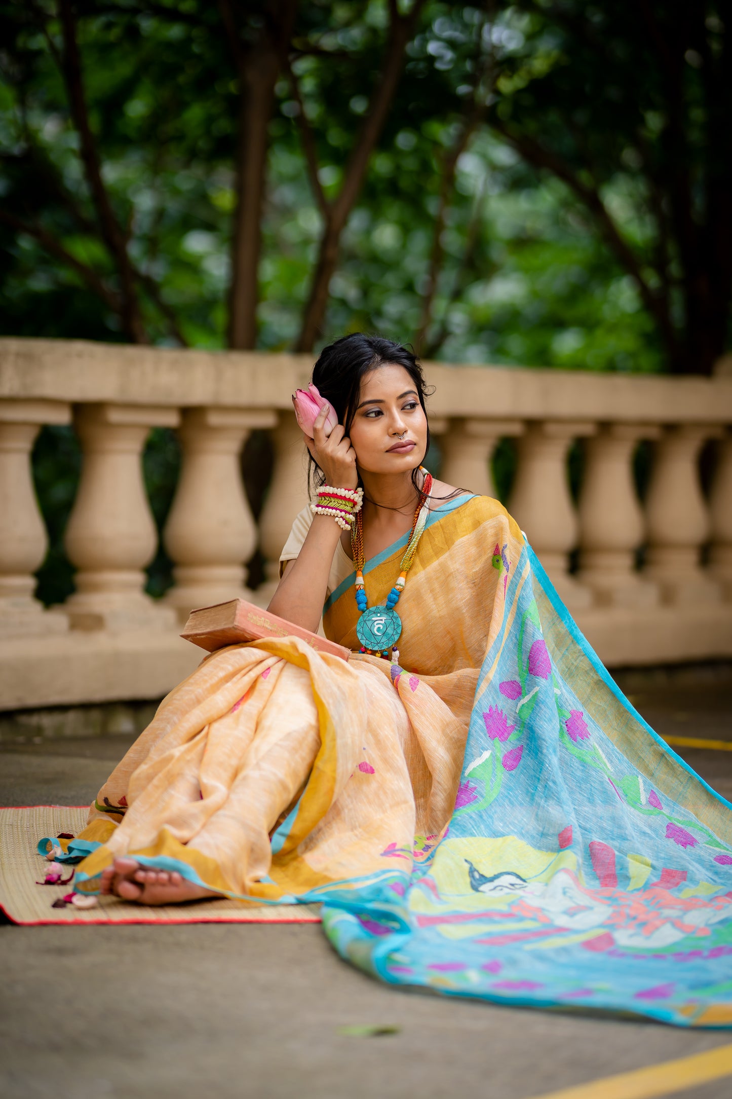 Linen Jamdani Buddha Saree