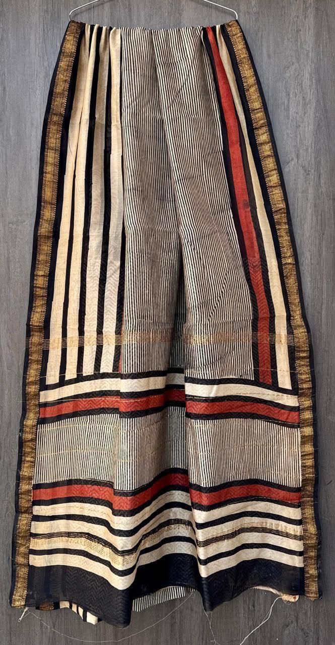 Monochrome Maheshwari Silk saree