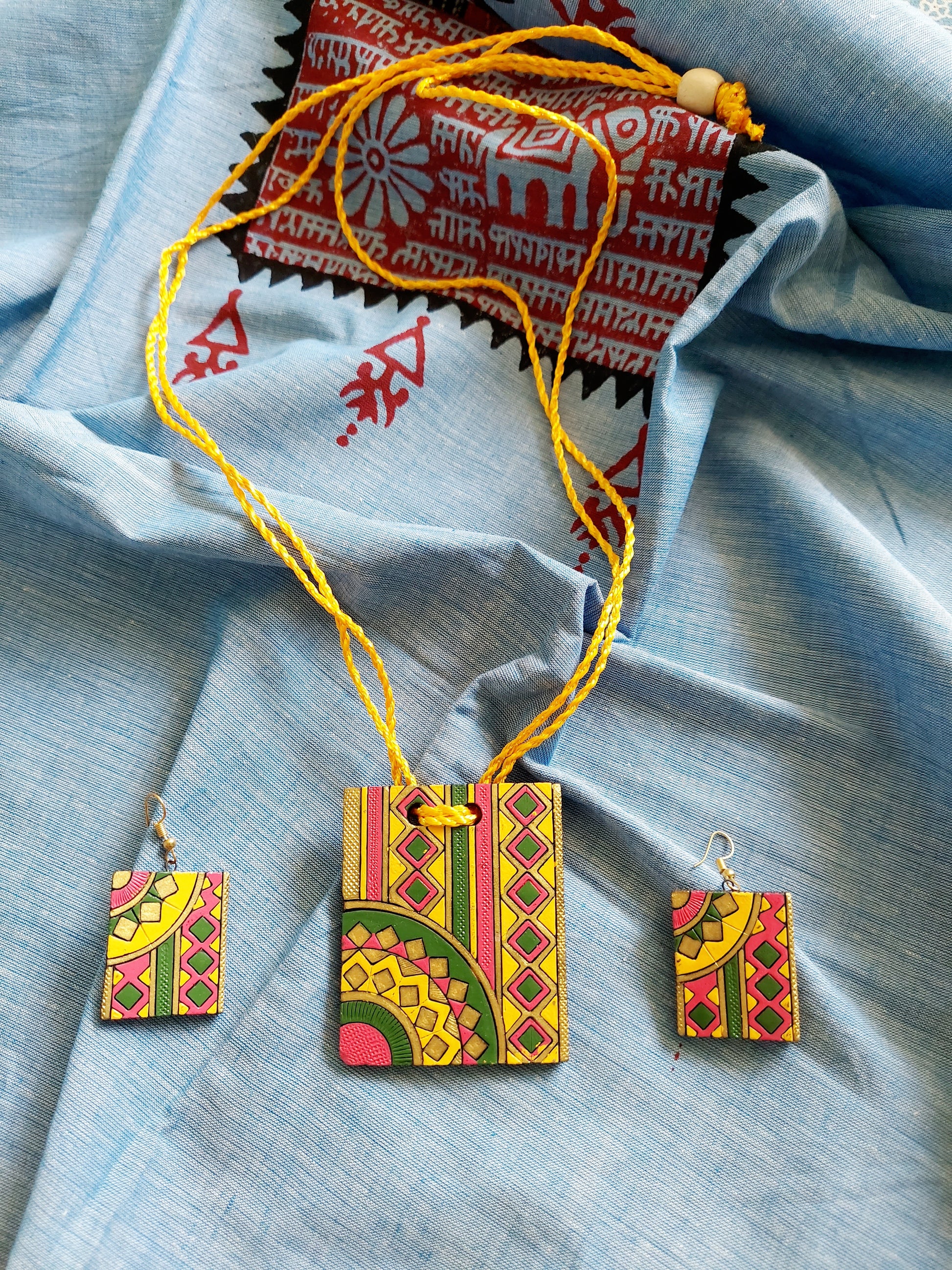 Terracotta Pendant Set Mandala