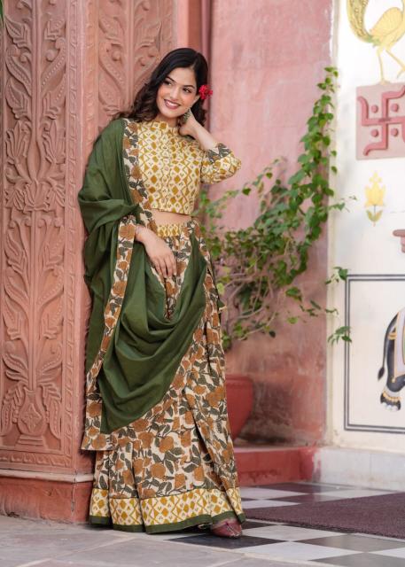 Navratri Mul Cotton floral Comfort Fit Lehenga Set